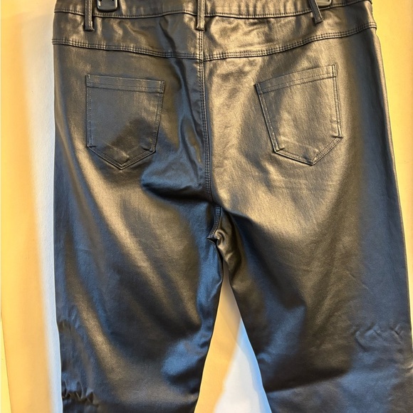 Elegant Black Straight Leg Women's Pleather Pants - Picture 5 of 5